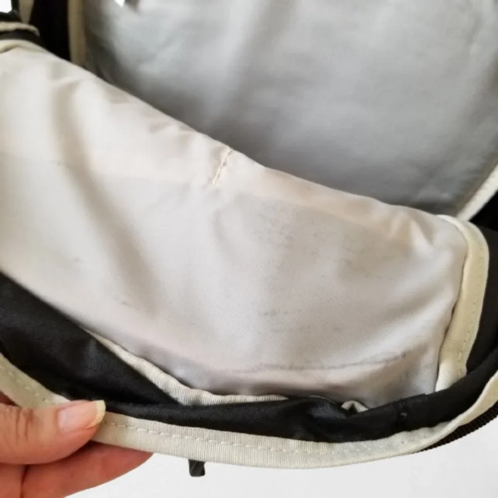 NWT! High Sierra Backpack with Laptop Divider/Bottle Pockets/Padded Back - Picture 6 of 11